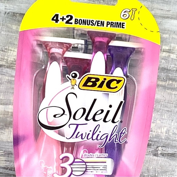NWT Bic Soliel Twilight 6-Count 3-Blade Disposable Razors Bonus Pack Lavender - Picture 2 of 7